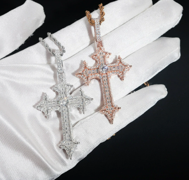 LE SOUVERAIN — Pendentif